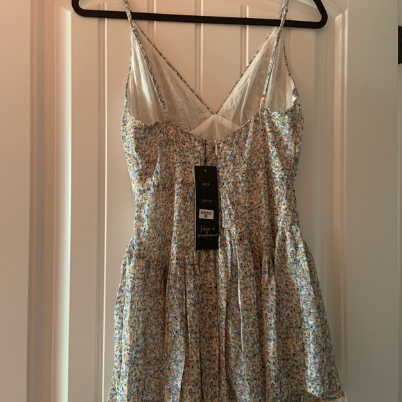 Sunday Muse Roper - Picture 5 of 8